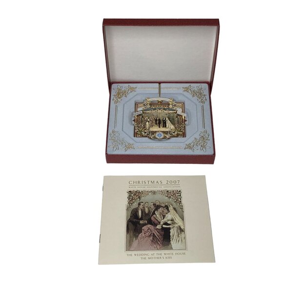 The White House Historical Assoc Christmas 2007 Ornament Booklet Wedding Holiday - Picture 1 of 12